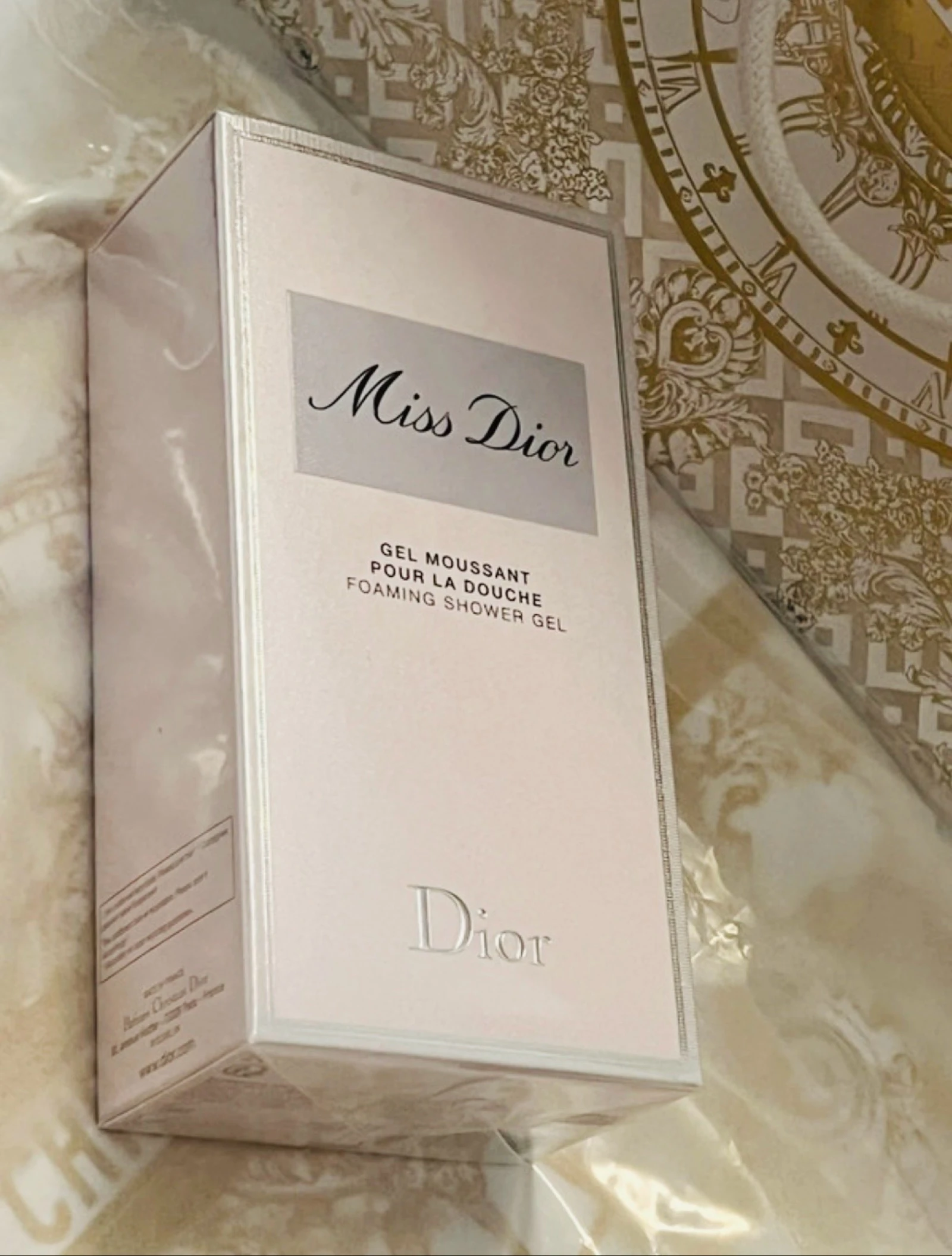Gel espumoso de ducha Miss Dior – photo 3